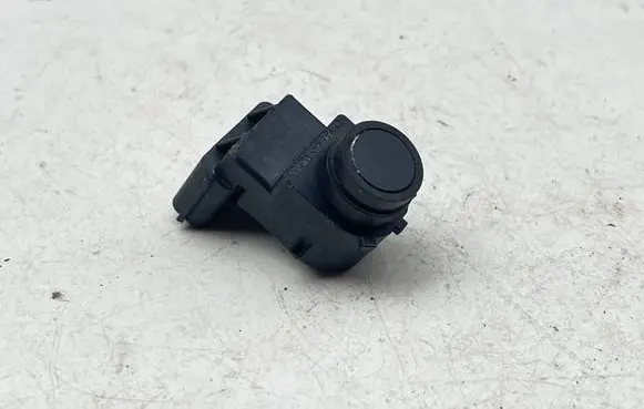 Nissan Micra Rear glass lock/latch Q659 95720D9500