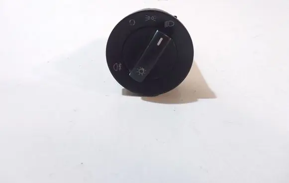 Volkswagen Polo Light switch
