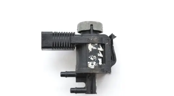 Audi A4 S4 B8 8K Turbo solenoid valve 1K0906283A