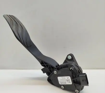 Nissan X-Trail T32 Accelerator throttle pedal 180024BG0B