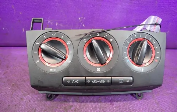 Mazda 3 I Interior fan control switch BP4K