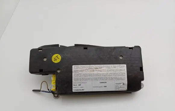 Volkswagen Golf IV Seat airbag 1J4880239
