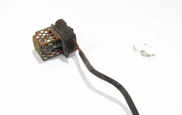 Opel Astra H Heater blower fan relay 