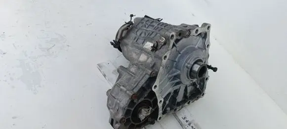 Infiniti Q50 Gearbox transfer box case 