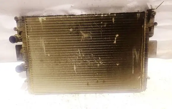 Iveco Daily 30.8 - 9 Coolant radiator