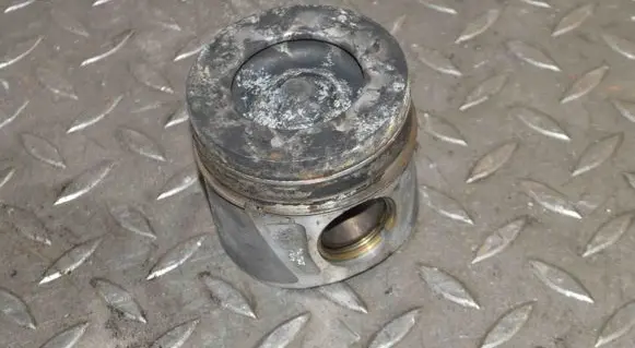 Mercedes-Benz C W204 Piston 65100 8349F