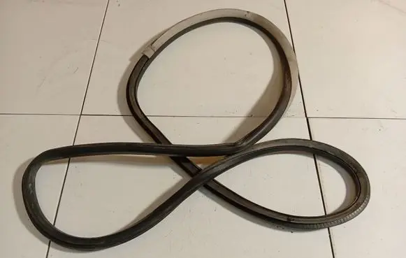 Volkswagen Bora Rubber seal front coupe door 