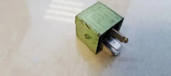 BMW 5 E39 Other relay 61368373700 6136-8373700