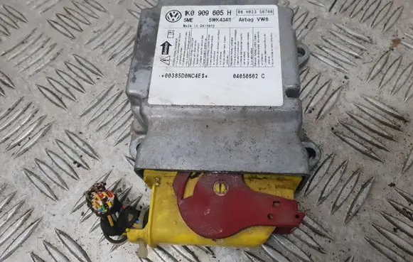Skoda Octavia Mk2 (1Z) Airbag control unit/module 1K0909605H