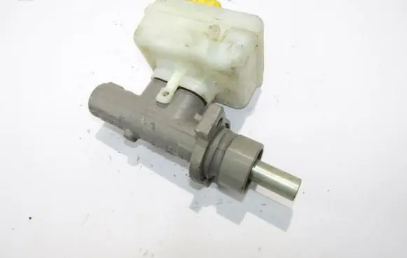 Seat Toledo I (1L) Master brake cylinder 21027099