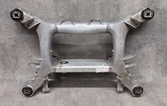 BMW X5 G05 Engine mounting bracket 6894149