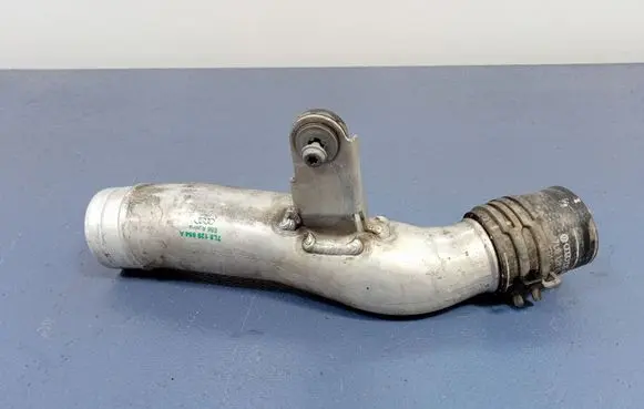 Porsche Cayenne (92A) Air intake hose/pipe 7L8129654A