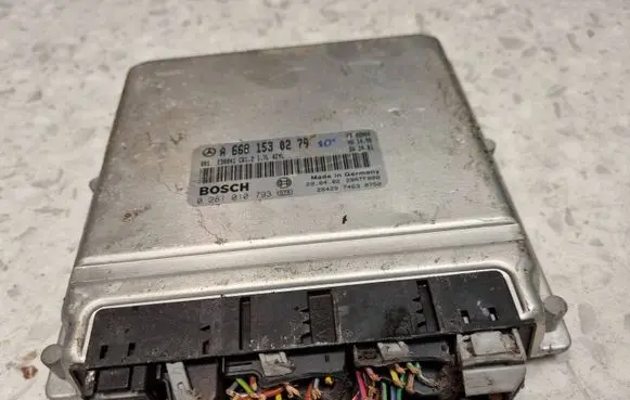 Mercedes-Benz A W168 Engine control unit/module A6681530279 0281010793