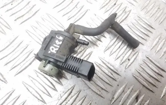 Volkswagen Touareg I Valve vacuum 1J0906283C