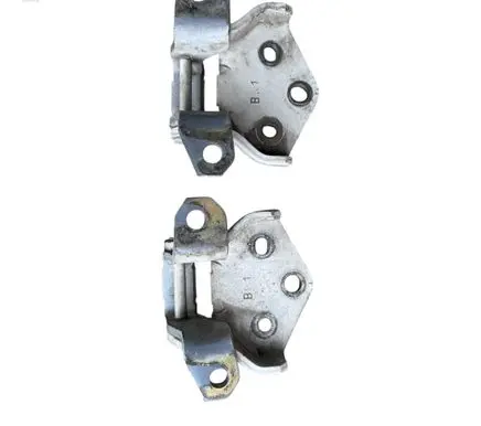 Mitsubishi Pajero Tailgate/trunk/boot hinge