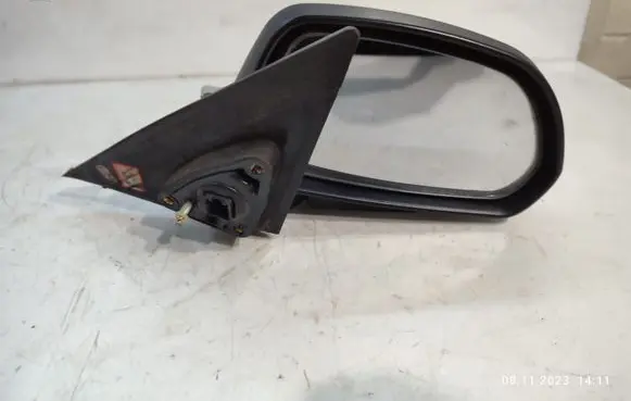 Hyundai Elantra Front door electric wing mirror