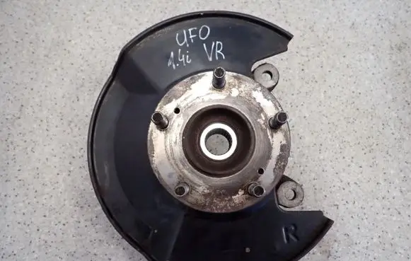 Honda Civic Front wheel hub spindle knuckle 