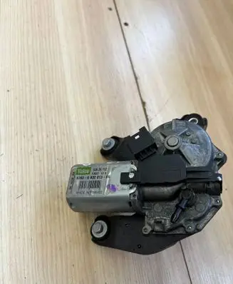 Mini One - Cooper Coupe R56 Rear window wiper motor 53024112