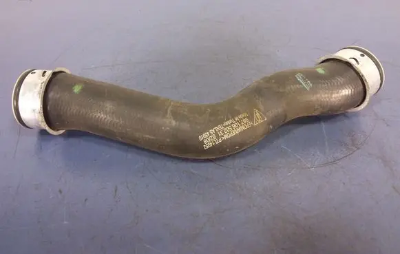 Porsche Boxster 987 Engine coolant pipe/hose 98710650231