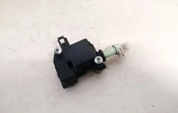 Toyota Avensis T250 Central locking motor 7703005011