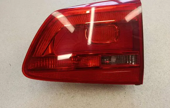 Volkswagen Touran II Tailgate rear/tail lights 176443