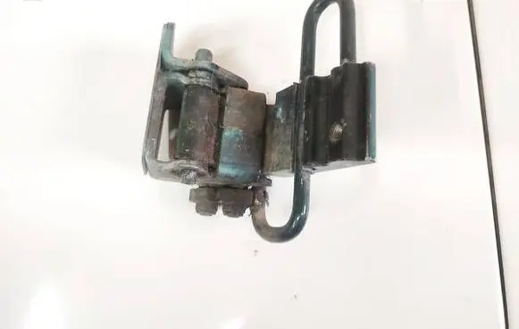 Volkswagen PASSAT B5 Rear door lower hinge