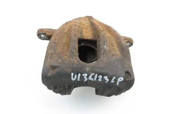 Toyota Avensis T250 Front brake caliper 