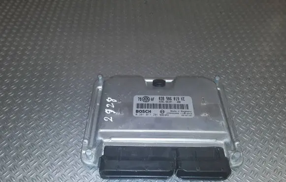 Skoda Superb B5 (3U) Engine control unit/module 038906019KE 0281011201