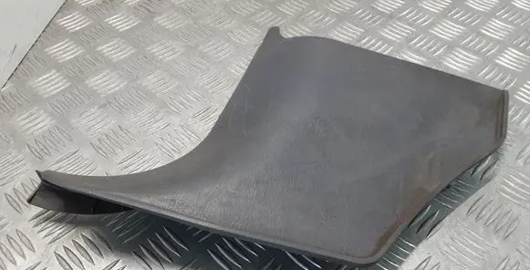 Foot area side trim