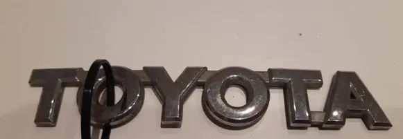 Toyota Corolla Verso AR10 Manufacturers badge/model letters 