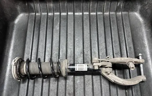 Volvo V60 Front shock absorber/damper P31658476 31658476 31476123