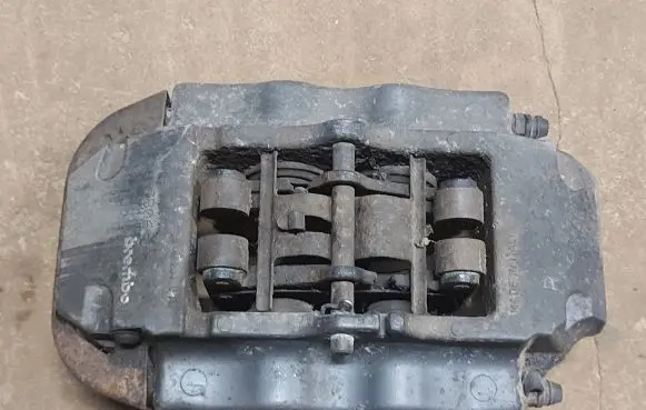 Audi Q7 4L Rear brake caliper