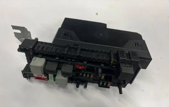 Mercedes-Benz E W212 SAM control unit a2129005401 5DK009620