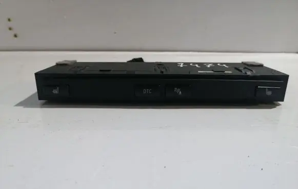 BMW 5 E60 E61 Seat heating switch 6952479 13580362