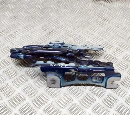 Engine bonnet/hood hinges