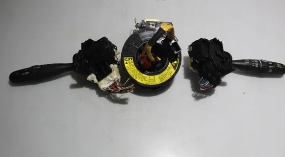 Toyota RAV 4 (XA20) Light switch