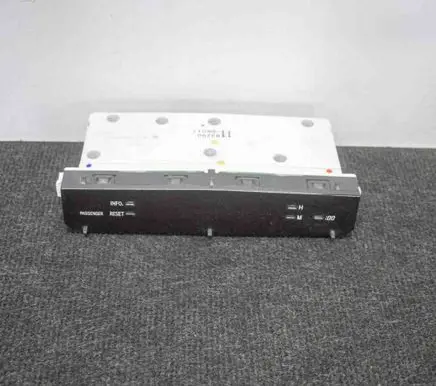 Toyota Hilux (AN120, AN130) Clock 832900K011