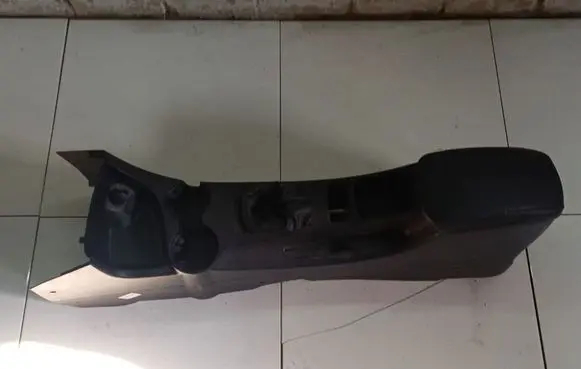 KIA Sportage Center console 846111E000
