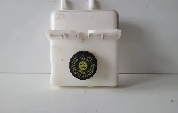 Renault Zoe Brake fluid reservoir 460918372R