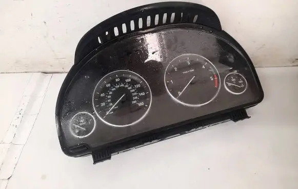 BMW 5 F10 F11 Speedometer (instrument cluster) 924934701
