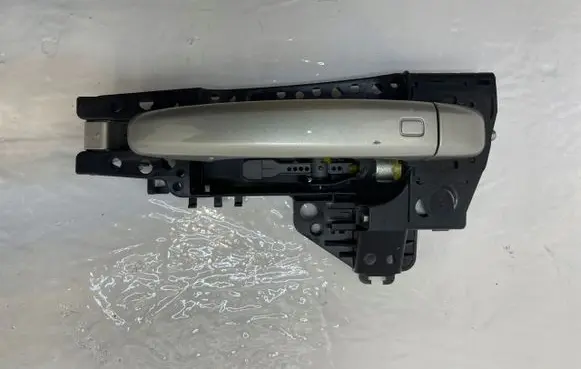 Audi A1 Rear door exterior handle 8T0837885B