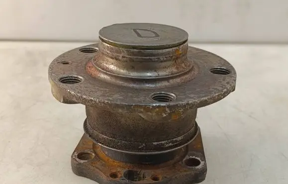Volkswagen T-Cross Rear wheel hub 