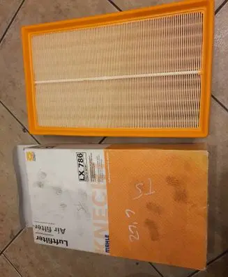 Volkswagen Transporter - Caravelle T5 Air filter LX786