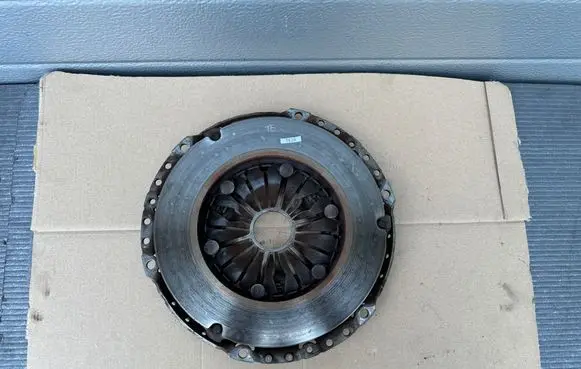 Hyundai Terracan Clutch pressure plate 4130049800