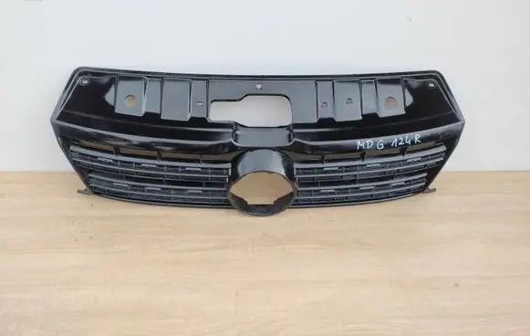 Volkswagen Amarok Front bumper upper radiator grill 2H7853651