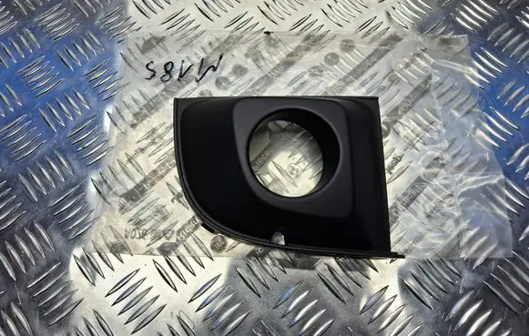 Fiat 500 Front fog light trim/grill 735425625 735455049 68095636AA