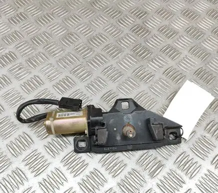 BMW 7 E65 E66 Rear door lock loop/hook striker 7014872