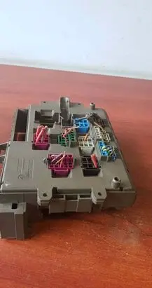 BMW 1 E82 E88 Fuse module 9119446