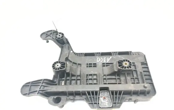 Audi A3 S3 8P Battery tray 1K0915333B