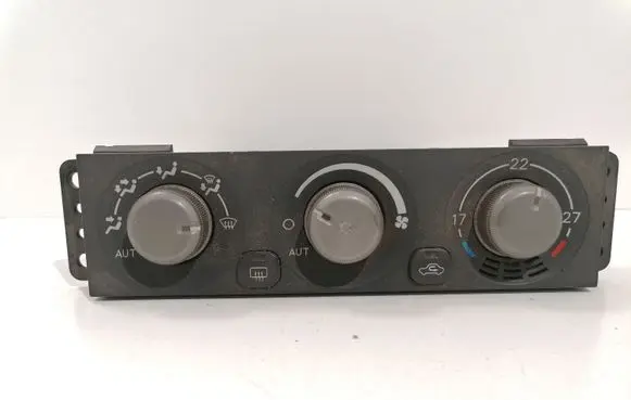 Mitsubishi Pajero Climate control unit MR958005 1465700022
